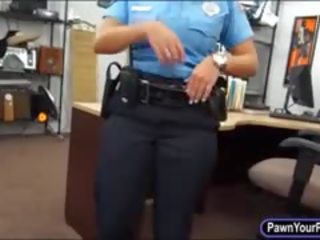 Latina policija virsnieks fucked līdz pawn saplaisāt uz the slepenā istaba