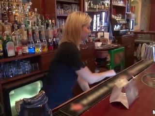 Quem querido para caralho um barmaid?