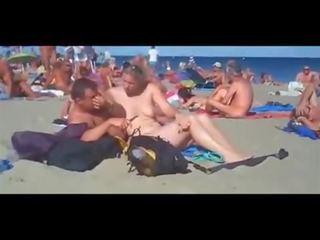 X jmenovitý klip s full-blown na the veřejné pláž