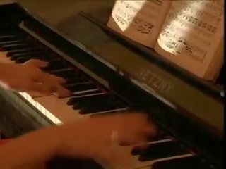 Wijnoogst minnaar caned op de piano, gratis xxx film 13