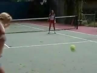Kukaan varten tennistä