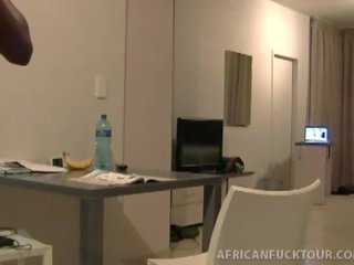 Sikiş video turist picks up hor afrikaly sikiş prostitutka lakisha