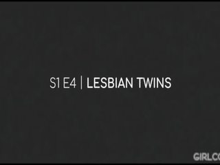Girlcore lésbica gémeas seduzido por kristen scott