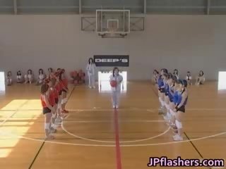 एशियन बास्केटबॉल players रहे ओवर