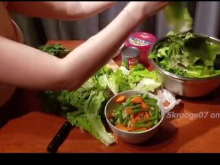 Foodporn ep.1 noodles και nudes- κινέζικο νεαρός cooks σε εσώρουχα και χάλια bbc για dessert 4k ã§ââ¹ã©â¥âªã¨â¡â¨ã¦â¼â xxx ταινία ταινίες