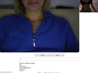 Chatroulette # 19 horney warga itali mengambil orgasme