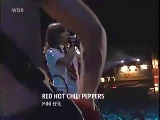 Merah splendid chili peppers hidup di batu pagi cincin rockpalast 2004