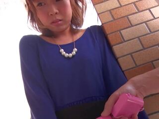 Azjatyckie japońskie dorosły film ulica dziewczyna pieprzy jej cipka z za dildo przed
