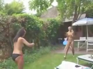 Kaksi tytöt yläosattomissa tennistä, vapaa twitter tytöt seksi elokuva elokuva 8f