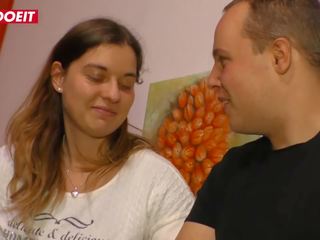 Letsdoeit - amatöör prantsuse milf saab tema tohutu tissid kaetud sisse sperma