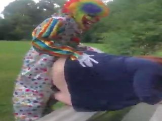 Gibby The Clown fucks pawg in daylight